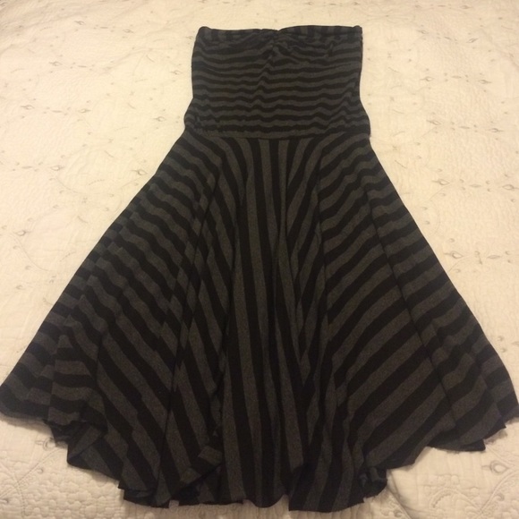 Anthropologie Dresses & Skirts - SALE Anthropologie Strapless Dress