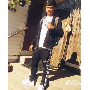 Meet your Posher, Kameron