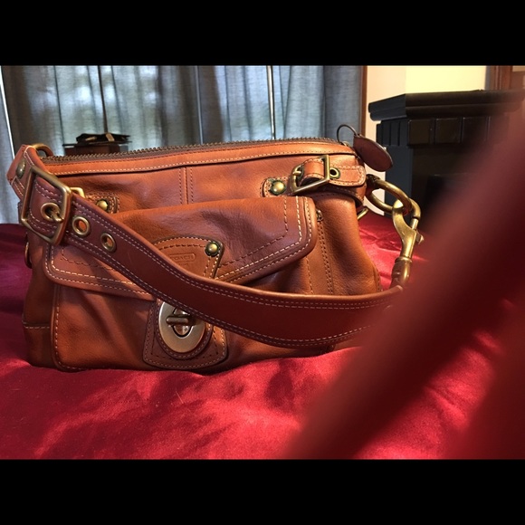 Purse - Picture 2 of 4