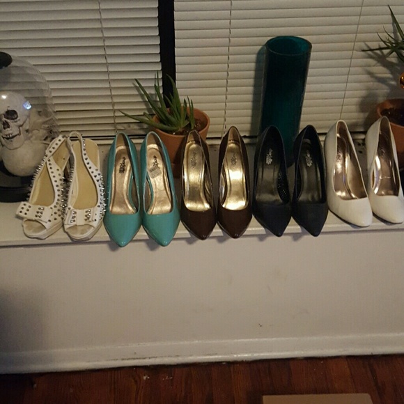5 pairs! Size 9! Charlotte Russe Heels!! - Picture 2 of 4