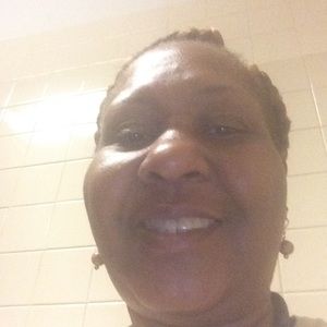 Meet your Posher, Loretta