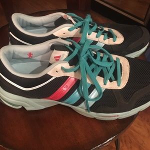 Women's running shoes