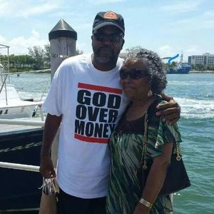 Meet your Posher, Stanley