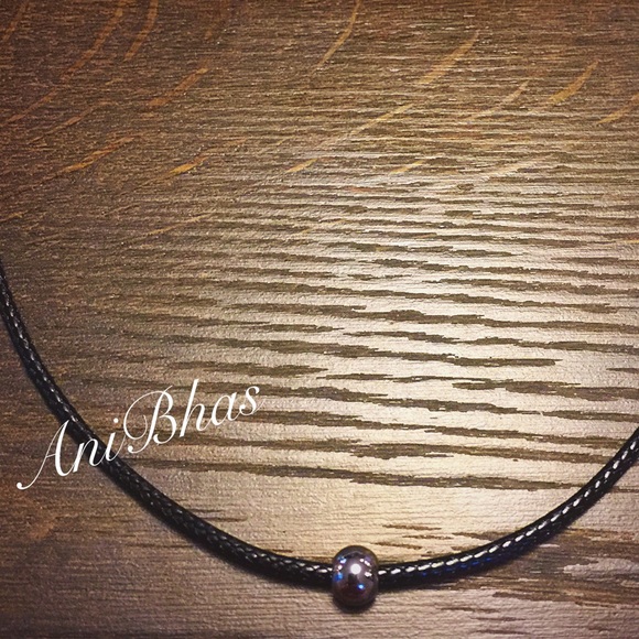 Thin Simple Black Choker - Picture 2 of 3