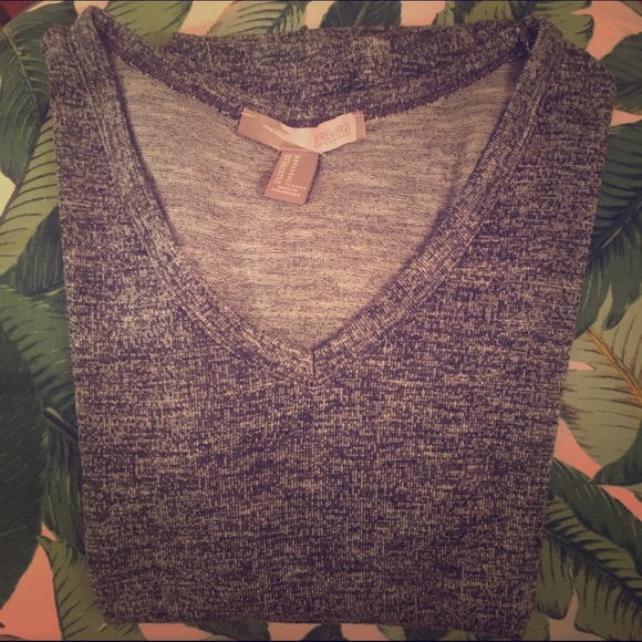 Forever 21 V-Neck Teeshirt