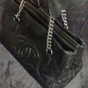 CHANEL Lambskin Quilted Purse