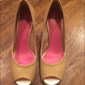 EUC Lilly Pulitzer Nude Wedges sz 7.5