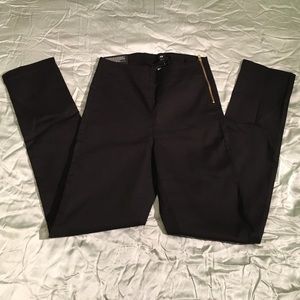 ✨NWT✨H&M Black Straight Leggings