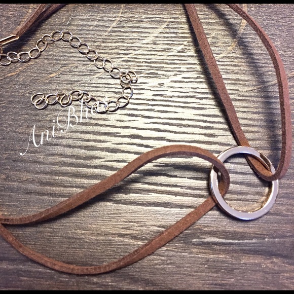 Brown Ring Choker Necklace - Picture 3 of 3