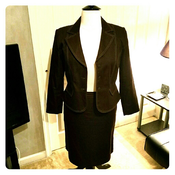 Brown denim skirt suit.