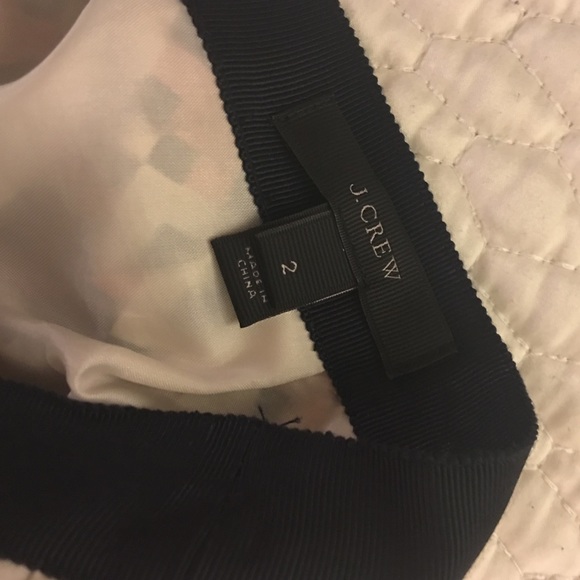 100% Silk JCrew super cute rare patterned skirt! - Picture 3 of 4