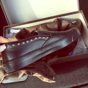Gucci slip on sneakers
