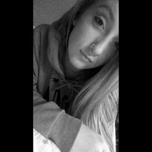 Meet your Posher, Briana