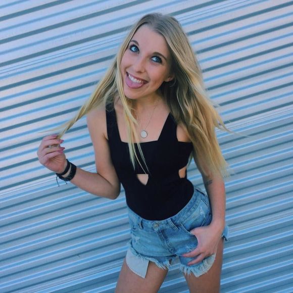 Meet your Posher, El