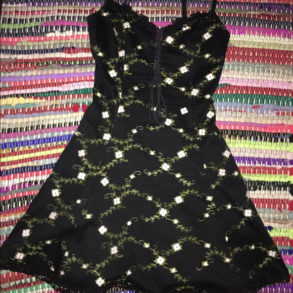 Vintage Betsey Johnson embroidered dress. - Picture 2 of 2