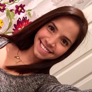 Meet your Posher, Adriana