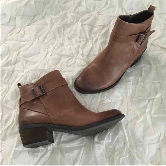 vince camuto booties
