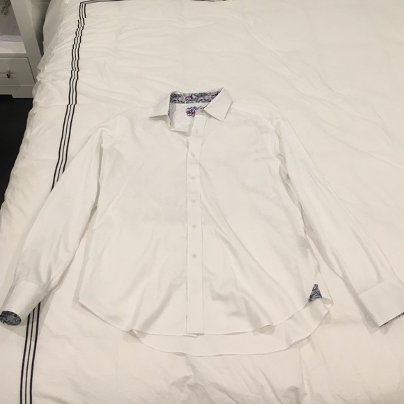 Robert Graham Classic Fit White Sports Shirt
