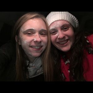 Meet your Posher, Annie