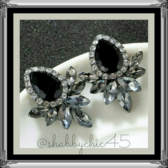 Boutique Jewelry - Classy Black and Crystal Statement Earrings Boutique Jewelry - Classy Black and Crystal Statement Earrings