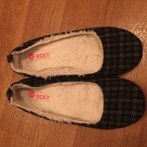 Roxy slip ons