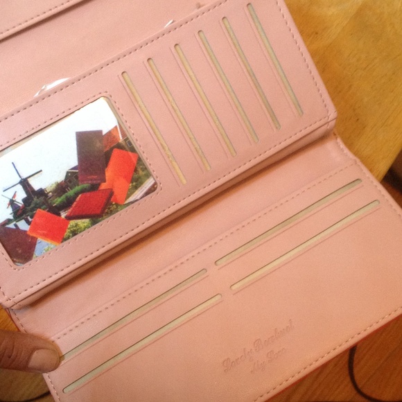 Coral wallet - Picture 2 of 2