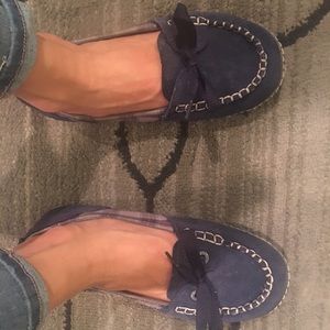 Simple brand flat shoes