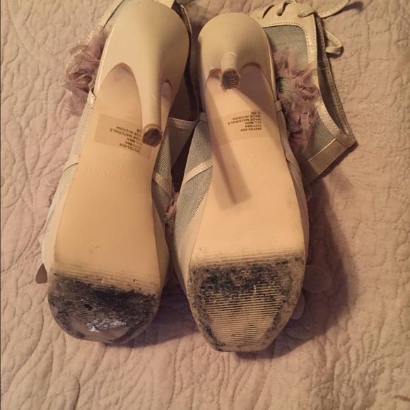 Shoes - Picture 4 of 4