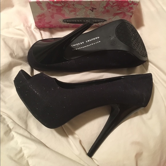 OMG amazing beautiful high heel shoes!!! Must have