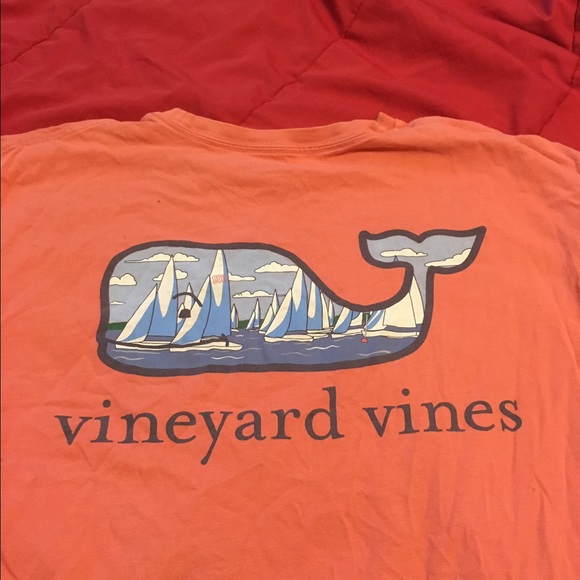 Vineyard vines t shirt