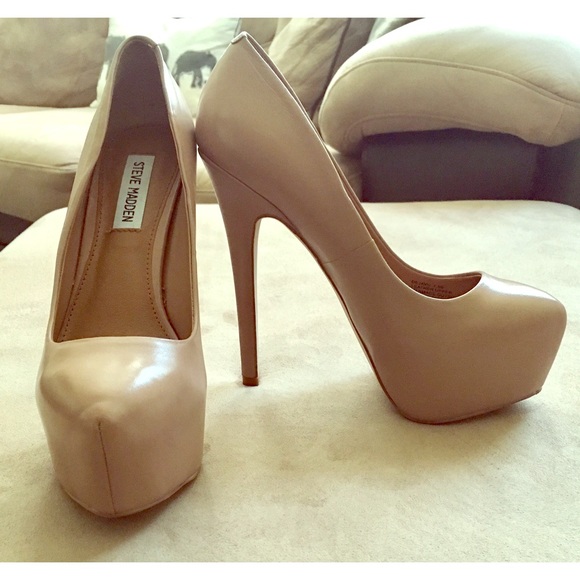 Steve Madden 'Dejavu' Pump