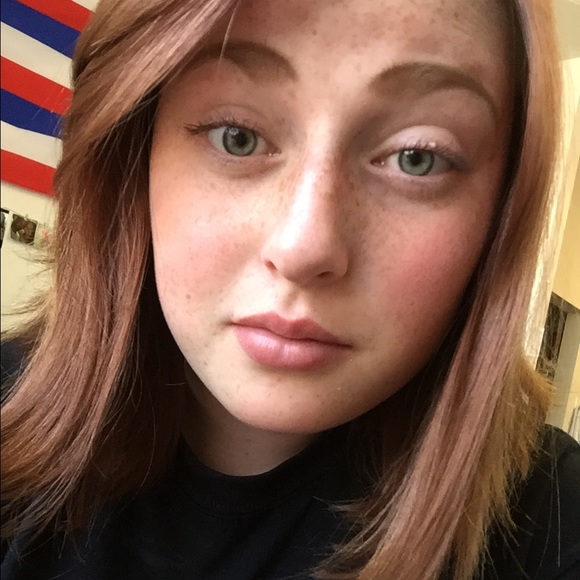 Meet your Posher, Taylor - Picture 1 of 1