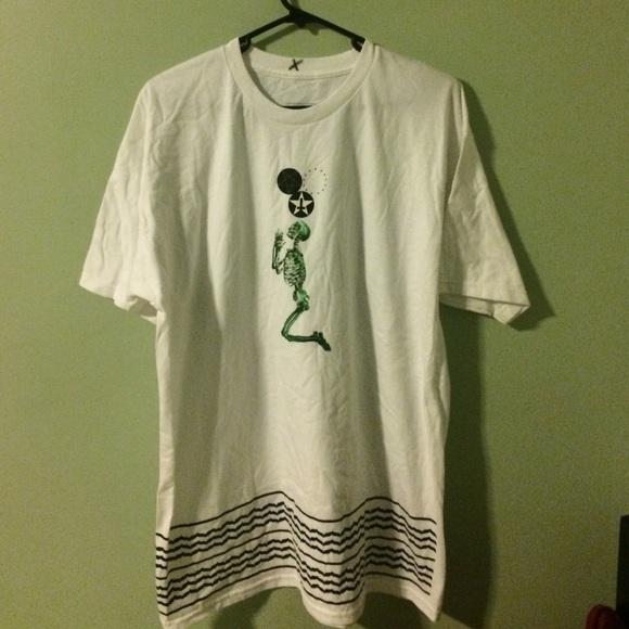 Mens black scale t shirt