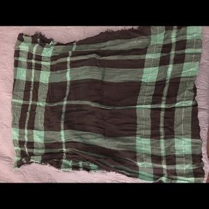 AEO Green and black plaid Infinity scarf NWOT