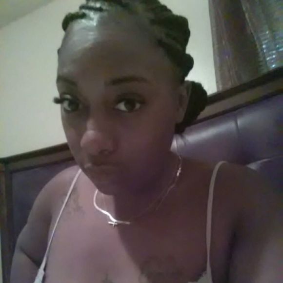 Meet your Posher, Eunice - Picture 1 of 1