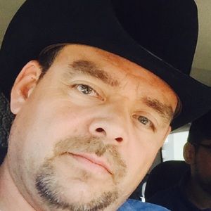 Meet your Posher, Cesar