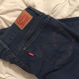 Super Skinny Levi Jeans