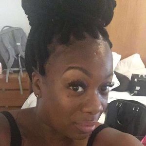 Meet your Posher, Leslie