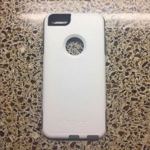 White otterbox iPhone 6+