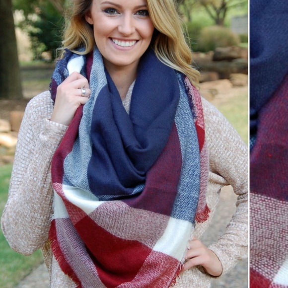 Customer Favorite!!! Blanket Scarf! - Picture 3 of 4