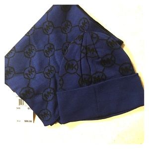 New With Tags Michael Kors Scarf & Hat Set