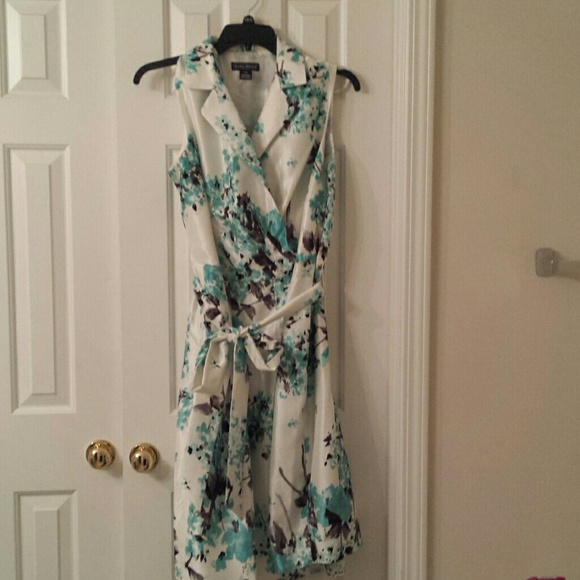 Jessica Howard Dresses & Skirts - Faux Wrap Dress 18w Teal and White