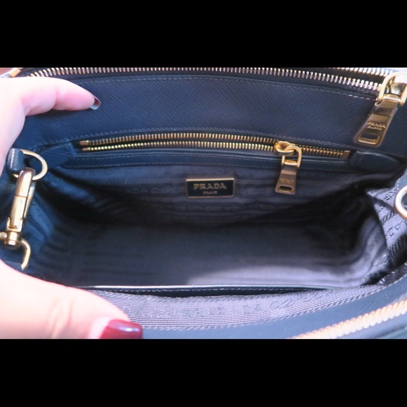 Prada saffiano double Zip small tote - Picture 4 of 4