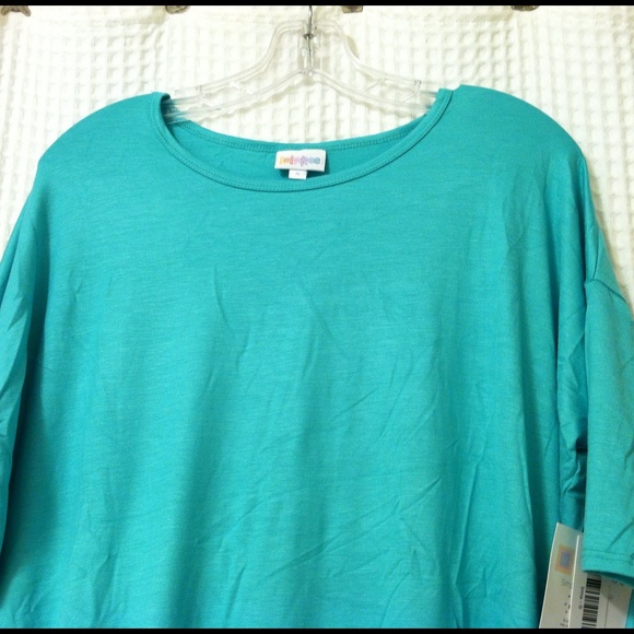 Cozy LuLaRoe Irma Top 🌺