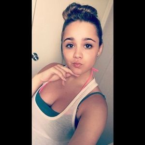 Meet your Posher, April