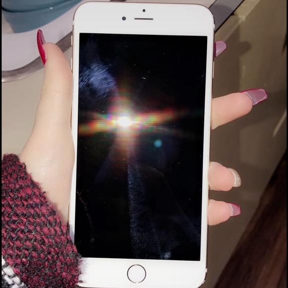 Like new Gold I phone 6 plus only had for 2 weeks.