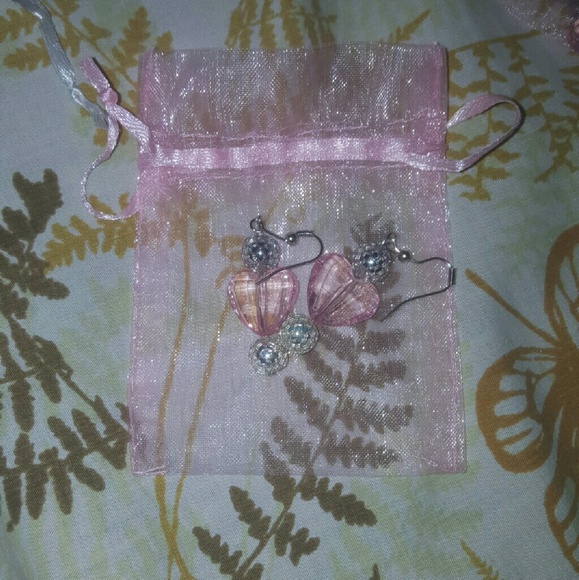 Pink earrings - - Picture 1 of 1