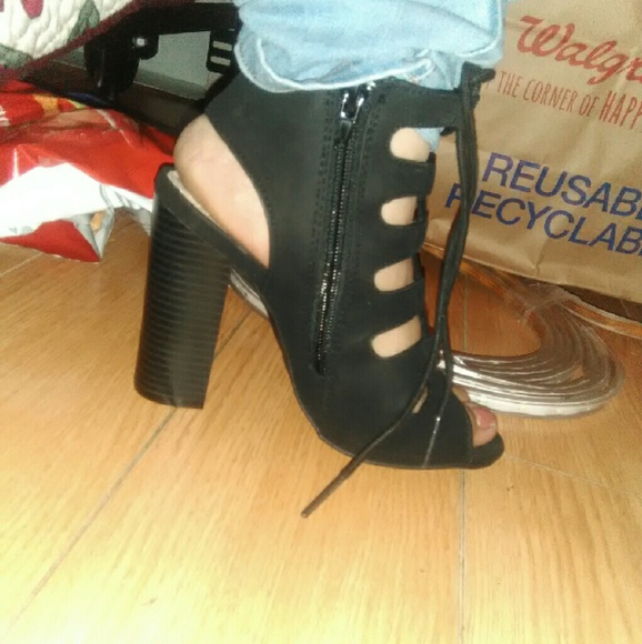 Lola shoetique heels - Picture 4 of 4