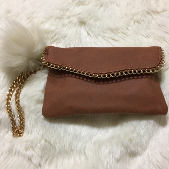 ๐SALE Elegant Wristlet Gold Chain & PomPom -BG-1 - Picture 2 of 4