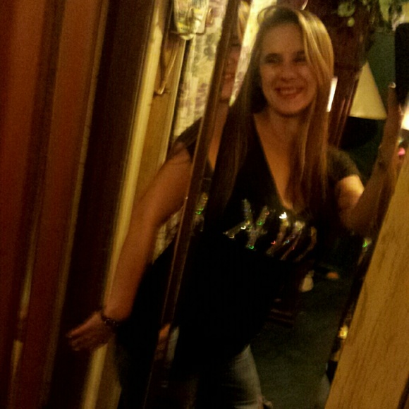 Meet your Posher, Alisha